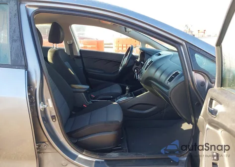 2017 Kia Forte S из США, поврежденный, VIN 3KPFL4A71HE059890